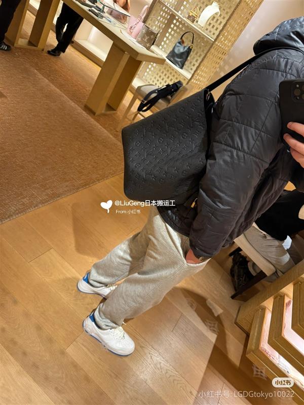 2026120182255404 130